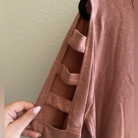 Apt 9 XXL tunic with sleeve detail - Picture 7 of 8